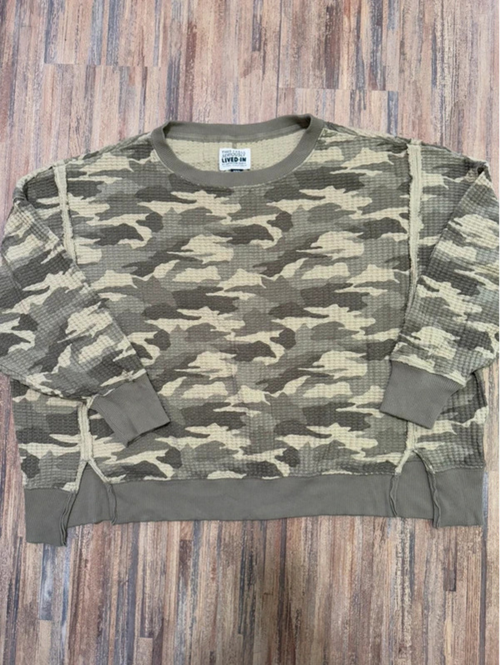 American Eagle crewneck size medium oversized